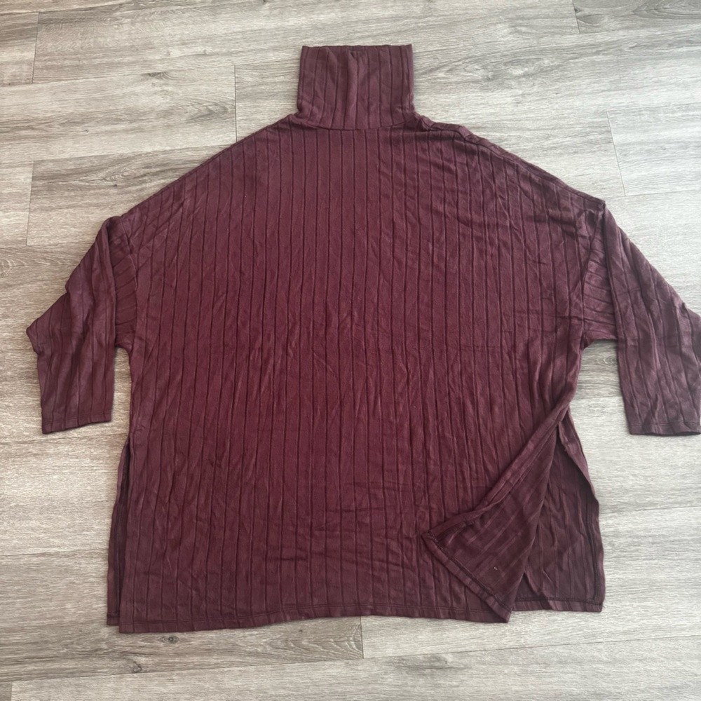 Mod Ref Medium eggplant purple/ brown long lined sweater